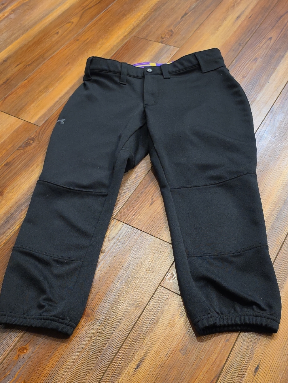 Under Armour Black softball / baseball pants